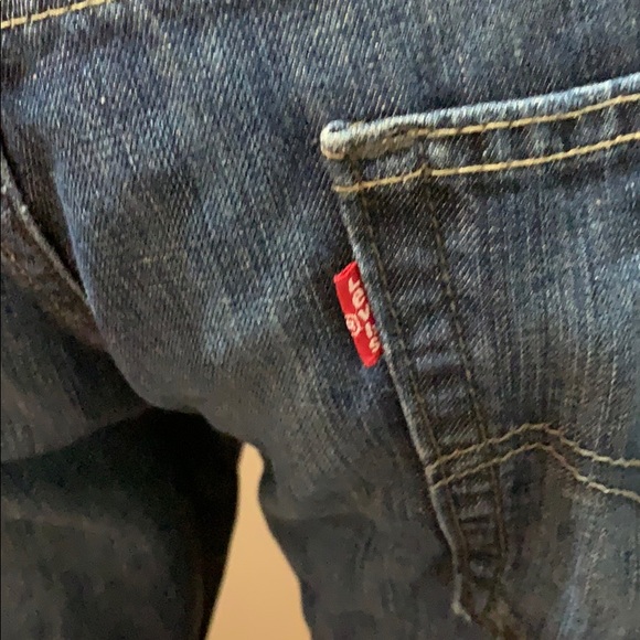 Levi’s!! The best go to choice! - Picture 4 of 5